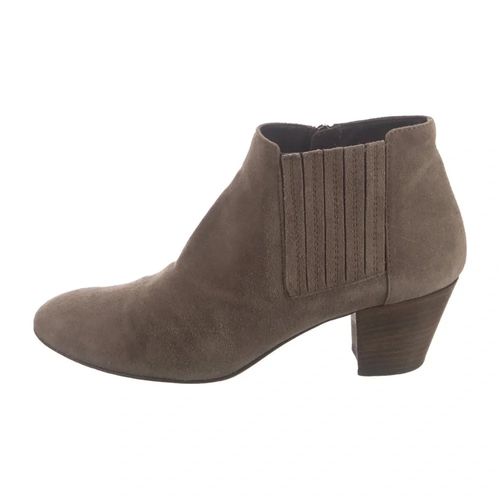 Aquatalia Fallon Suede Chelsea Ankle Boots 8.5 Women’s Brown